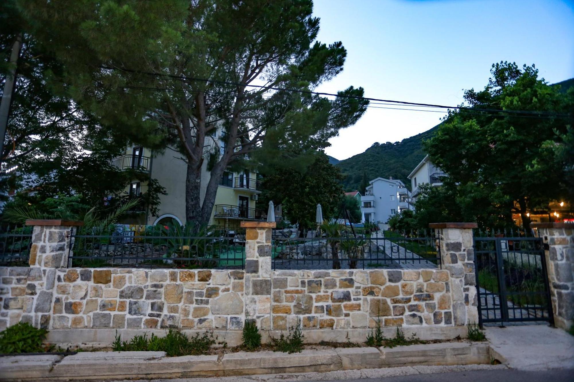 Apartments Cukovic Χέρτσεγκ Νόβι Εξωτερικό φωτογραφία